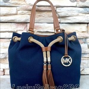 Authentic Michael Kors shoulder bag